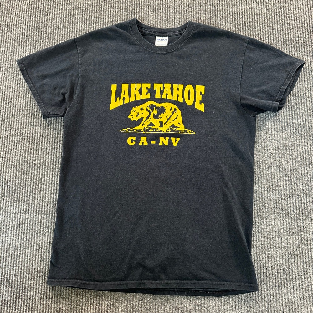 Gildan Mens Lake Tahoe Graphic T Shirt M Black Yellow Cotton Bear Souvenir Tee